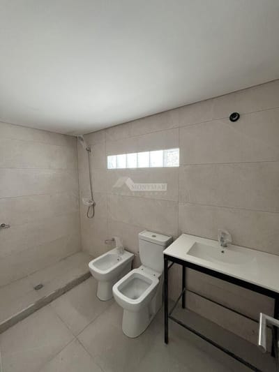 VENTA APARTAMENTO 1 DORMITORIO CORDÓN MERCEDES Y MAGALLANES ED. SOHO MERCEDES PATIO 57m2