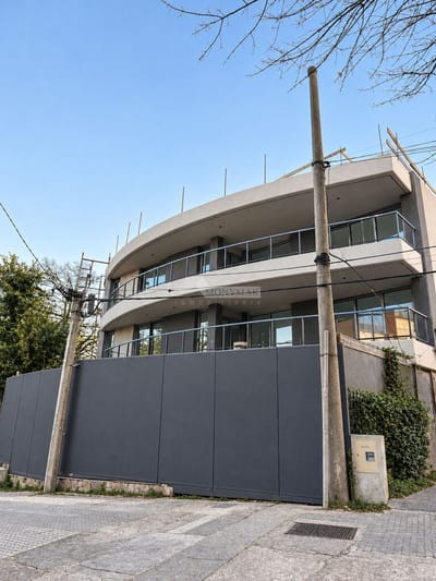 VENTA APARTAMENTO 2 DORMITORIOS MALVIN SANTIAGO DE ANCA Y VELSEN DE REVISTA PATIO Y GARAJE!!