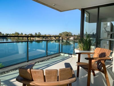 VENTA APARTAMENTO 3 DORMITORIOS SHANGRILA ED INTERLAGOS NOVO FRENTE AL LAGO PARRILLERO