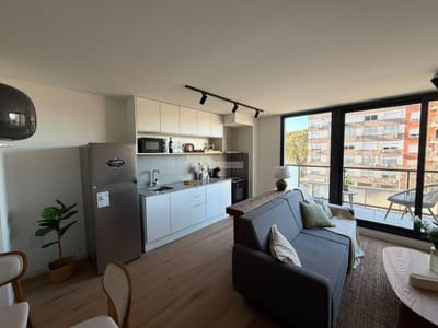 VENTA APARTAMENTO MONOAMBIENTE LA BLANQUEADA BATLLE Y ORDOÑEZ Y CARDAL ED. 01 VISTA TZA AL FRENTE