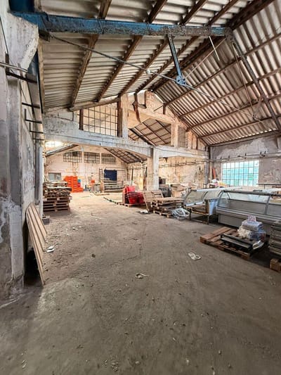 VENTA LOCAL GALPON DEPOSITO ITUZAINGO PROX GRAL FLORES Y CORRALES (DEPOSITO + EXPLANADA +OFICINAS)