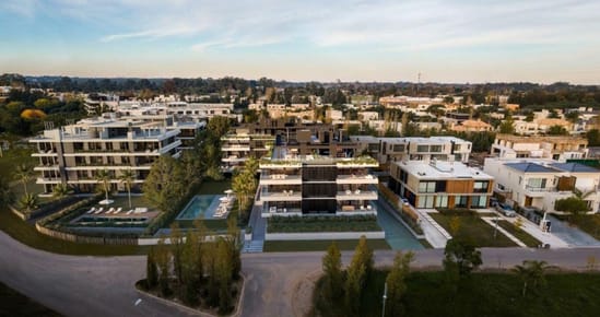 VENTA APARTAMENTO 3 DORMITORIOS CARRASCO NORTE BRUNEL Y CAMINO CARRASCO MAITENES PENTHOUSE PARRILLA