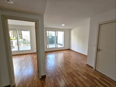 Venta apartamento CON RENTA 1 dormitorio Cordón con patio y garage