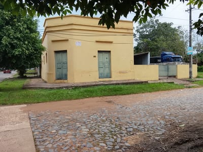 VENDO HERMOSA CASA EN CARAPEGUA 