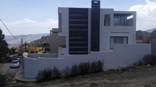 ( EN VENTA CASA MINIMALISTA )) (( ACHUMANI ))