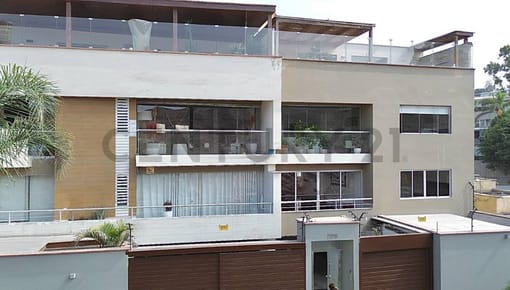 VENTA DE DEPARTAMENTO DUPLEX EN CASUARINAS DE SANTIAGO DE SURCO