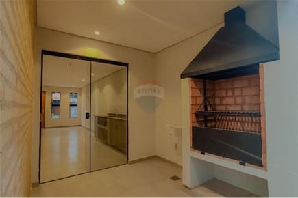 CASA EN LUQUE A 4 CUADRAS DE LA RUTA LUQUE-SAN BE