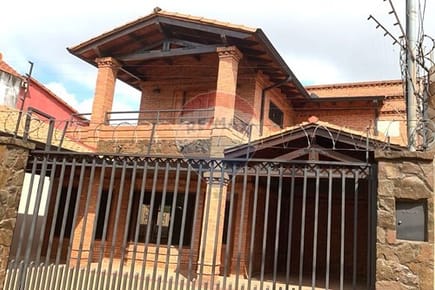 Casa-Venta-PY Central San Lorenzo Lucerito Tte. Silva casi Ttte Molas