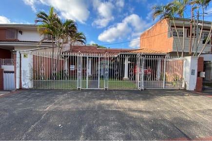 CASA EN VENTA - VIRGEN DEL HUERTO