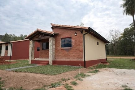 HERMOSA CASA EN LUQUE: TRANQUILIDAD Y COMODIDAD