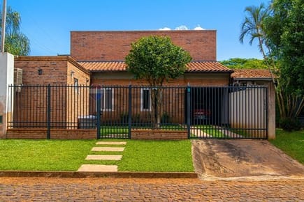 Casa - Venta - Luque, Central, Paraguay