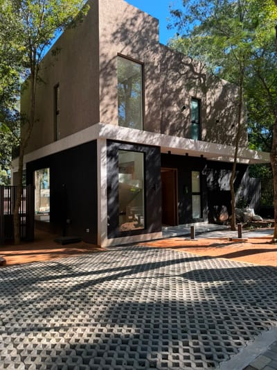 VENDO CASA MODERNA EN SAN BERNARDINO 