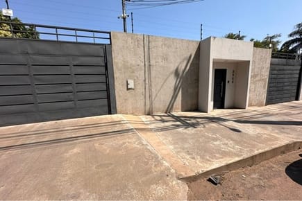 Oficina - Alquiler - Republicano, Paraguay