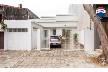 Casa-Venta-Torreani Viera C/ Quesada, Recoleta, Asunción