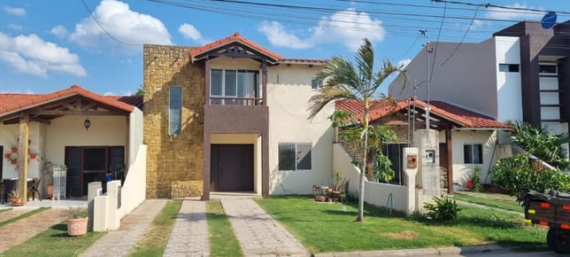 Casa en venta de 2 pisos en Condominio Mirador de Aqualand