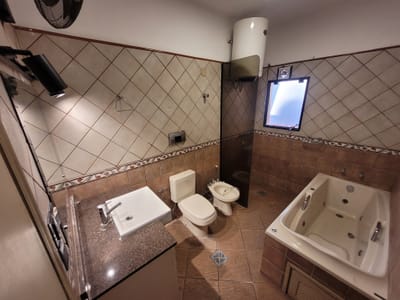 En Venta Triplex Barrio Las Mercedes a cuadras de Avda Peru