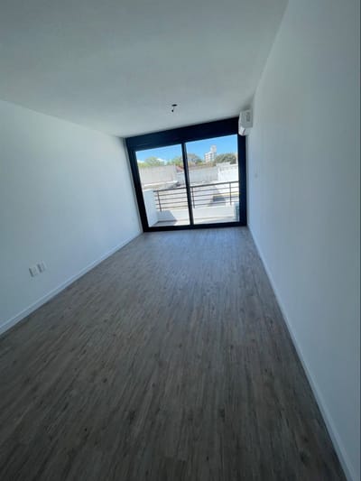 Venta Pocitos  Monoambiente con terraza a metros del WTC