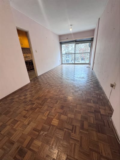 Venta Apartamento tres cruces de 2 dormitorios