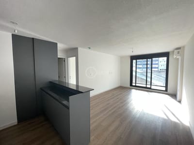 Alquiler | Apartamento de 1 Dormitorio, a estrenar,  buenas dimensiones, con buen balcón, gimnasio,