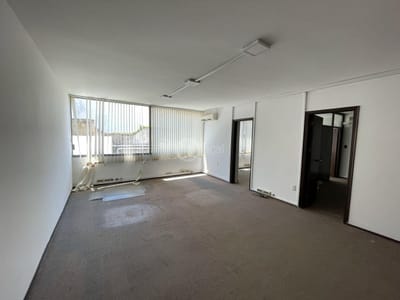 Venta | Oficina en Ciudad Vieja 84 m², Edificio corporativo, buenos ambientes y seguridad.