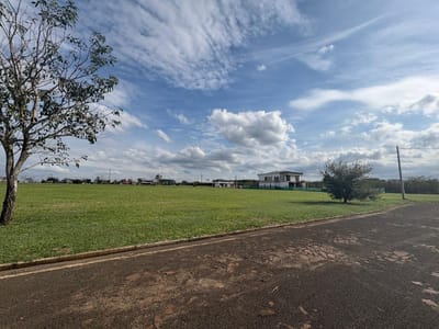 En venta 2 terrenos en costa del lago ciudad del este 