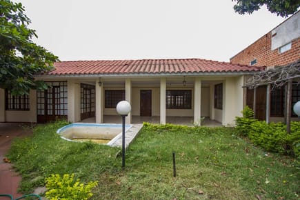 GRUPO BELLO B.R ALQUILA Y/O VENDE CASA EN C/ Suárez Arana SÓLO PARA OFICINA