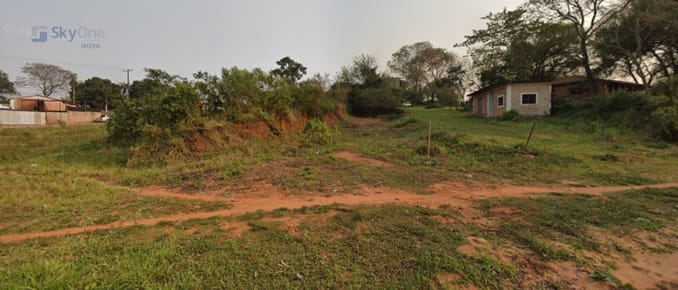 VENDO TERRENO EN EL BARRIO COLINAS DE THOMPSON
