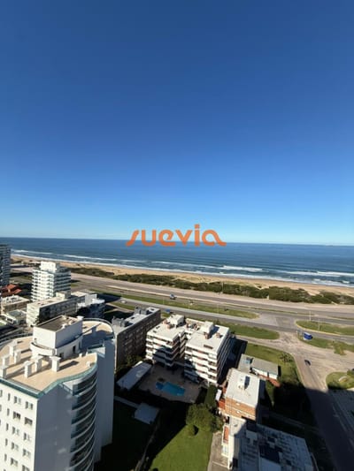 Hermoso apartamento con vista a Playa Brava