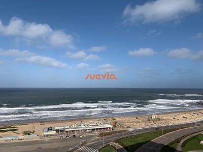 Hermoso apartamento en primera línea en Playa Brava