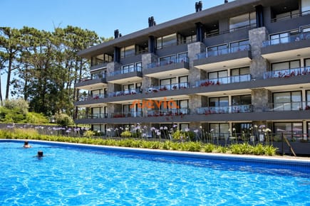 Muy Buen Apartamento En Edificio Unique, Punta del Este