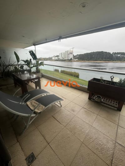 Excelente apartamento con vista a la laguna