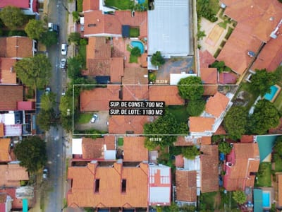 Terreno de 1.180 m² en Barrio Jara