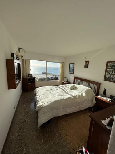 APARTAMENTO EN PUNTA DEL ESTE 3 DORMITORIOS SOBRE RAMBLA PARADA 2 Y 3