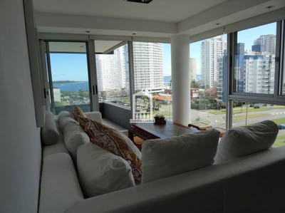 Playa MANSA, 3 dorm, con todos los servicios.