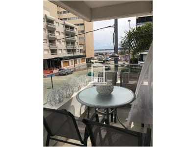 Zona puerto, moderno, con garaje