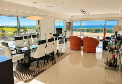 Torre Lobos, esquinero. 3 suites + servicio. Garaje doble