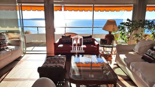 Penthouse duplex frente al puerto, con jacuzzi y parrillero propio.