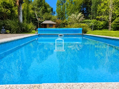Barrio privado, 408 m² construidos y 1.596 m² de terreno