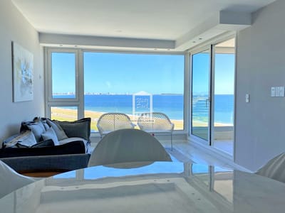 A estrenar, 2 suites, con todos los servicios. Parrillero propio. Financia