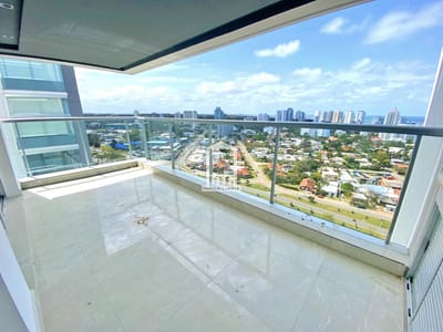 Piso alto en torre de lujo, a estrenar, parrillero propio, garaje. Losa radiante