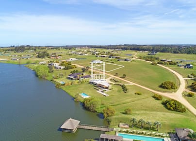 Pueblo Mío, lote alto con vista a la laguna grande.