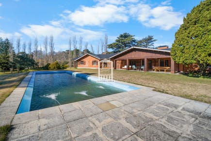 Casa En Barrio Golf, 9.388 m² y 586 m² edificados.