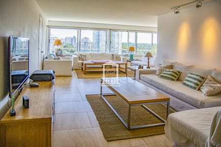 Excelente departamento en Punta del Este
