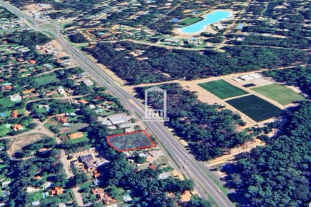 3.721 m2, en Solanas, sobre la ruta interbalnearia