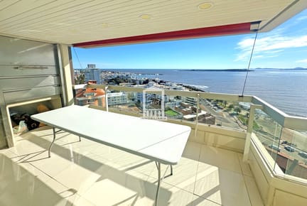Primera fila, 4 dorm, piso alto con toda la vista, parrillero propio.