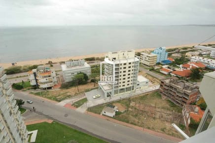 Playa Mansa, primera fila con excelente vista al mar