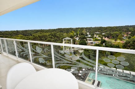 Esquinero, 2 dorm, con servicios de hotel.