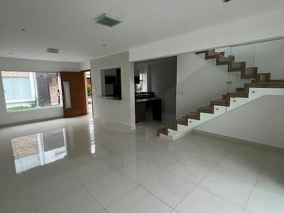 CASA 3 DORMITORIOS ASUNCION