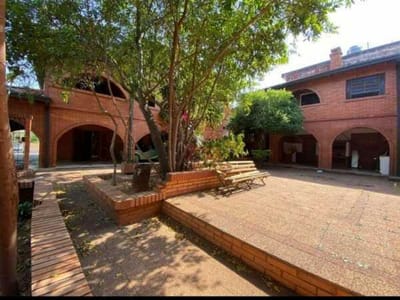Vendo casa en Sajonia para desarrollo