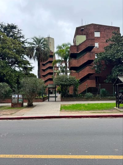 Dúplex de 3 dormitorios con patio exclusivo y parrillero en el corazón del Prado
